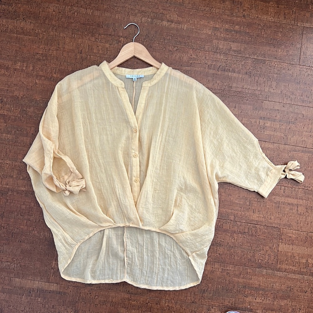 Favlux yellow batwing top. High-low